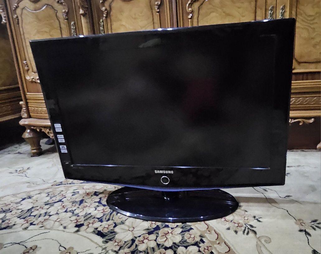 Samsung original Tvlar  2 ta  32 razmerda