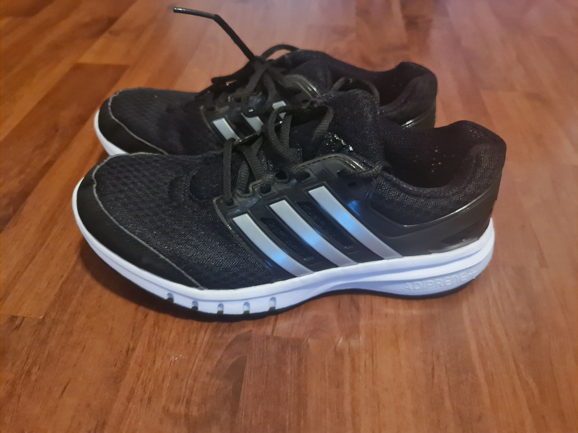 Adidas Barbati marimea 39