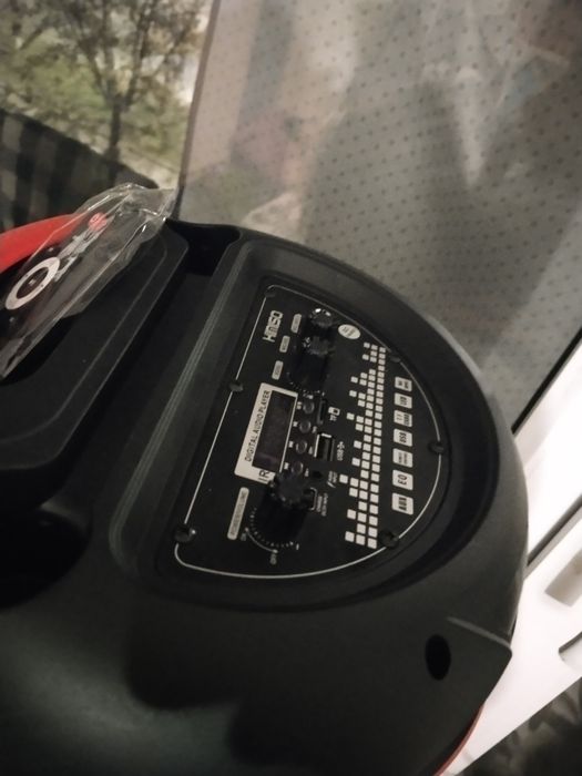 Продам музыкальную колонку bluetooth