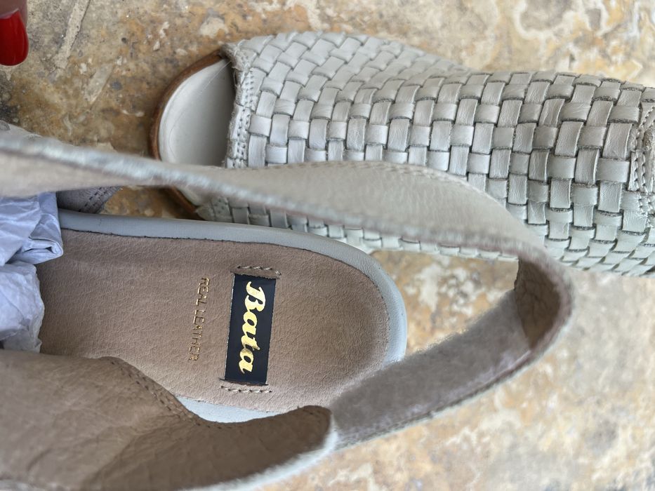 Botine cu varf decupat Bata piele naturala marimea 38