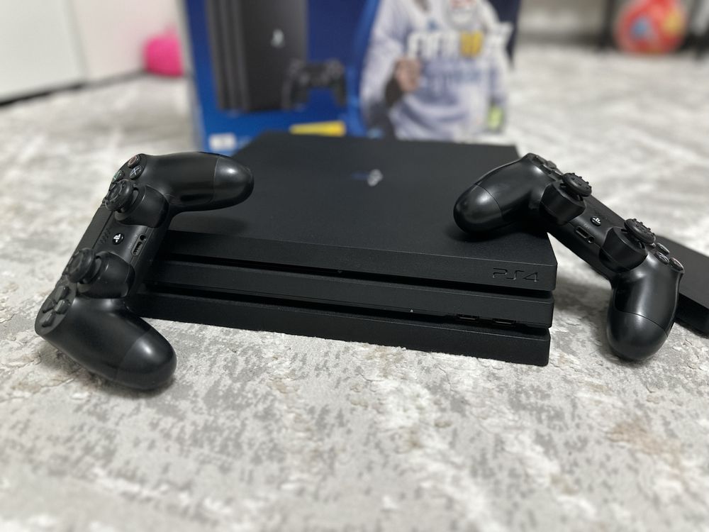 Sony PS4 PRO 1TB + 2TB