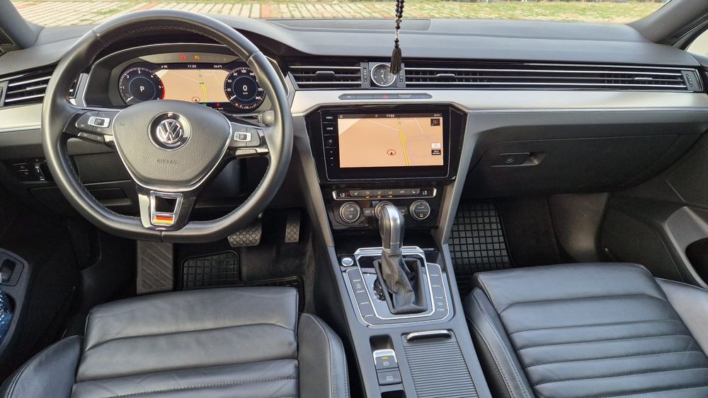 VW Pasat B-8. Highline-2.0-TDI*Alb Perlat*DSG*Acc*Virtual*Matrix*PIELE
