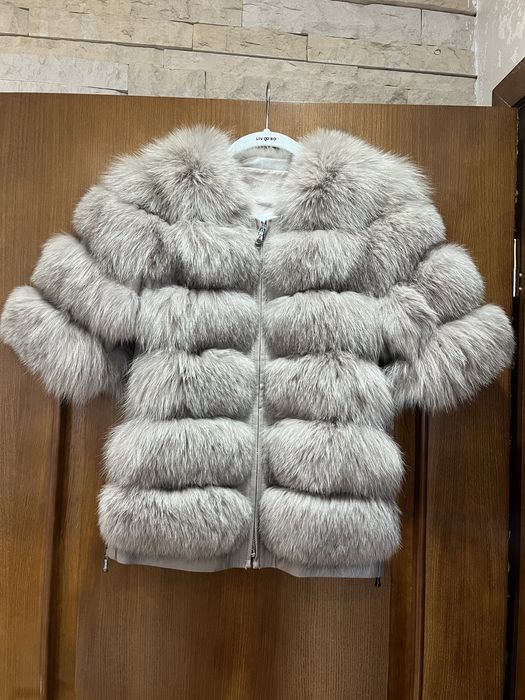 Луксозно палто от естествен косъм – размер S | Подвижни ръкави с цип