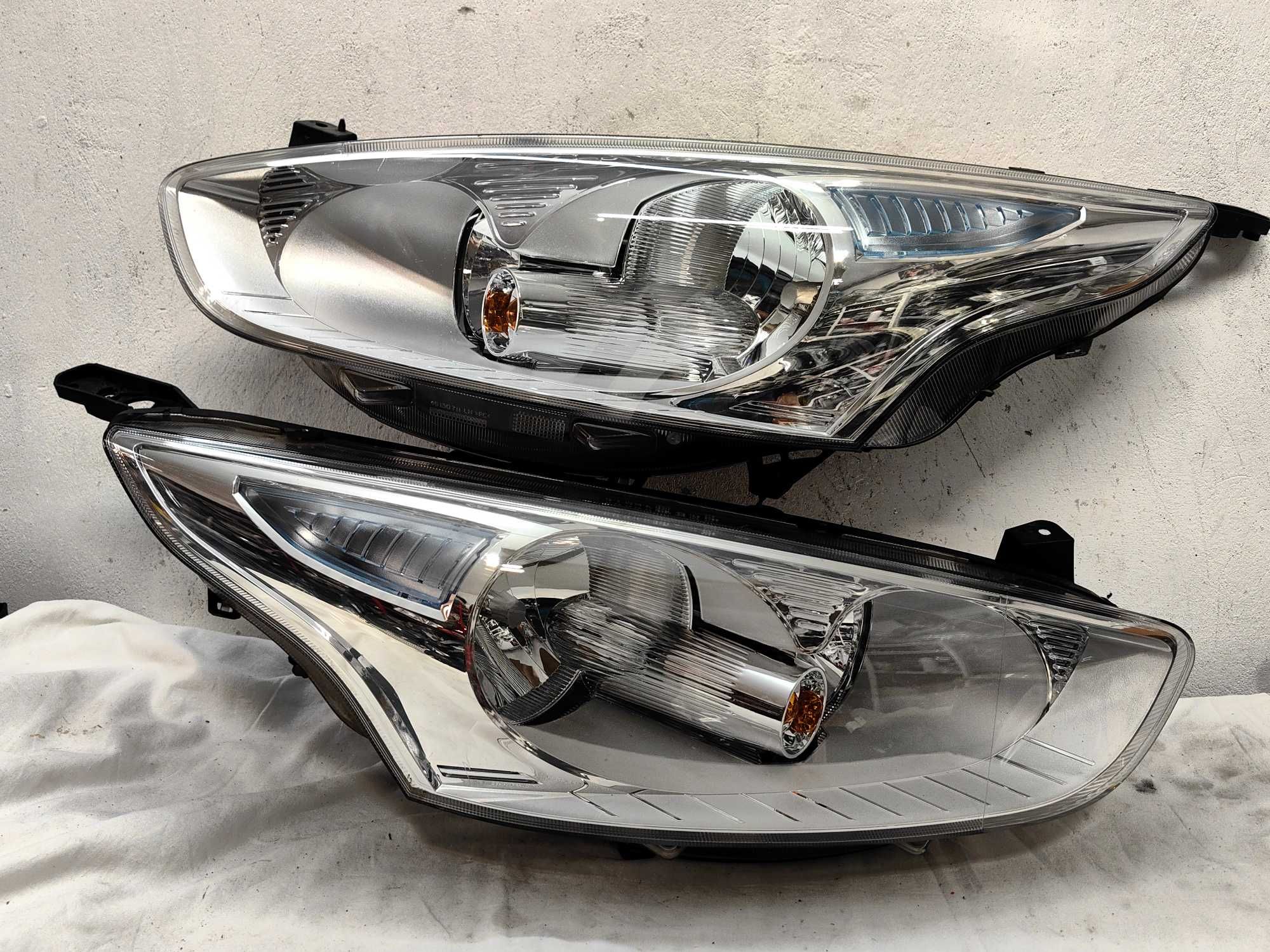 Оригинални  фарове  Форд  Ford B-Max