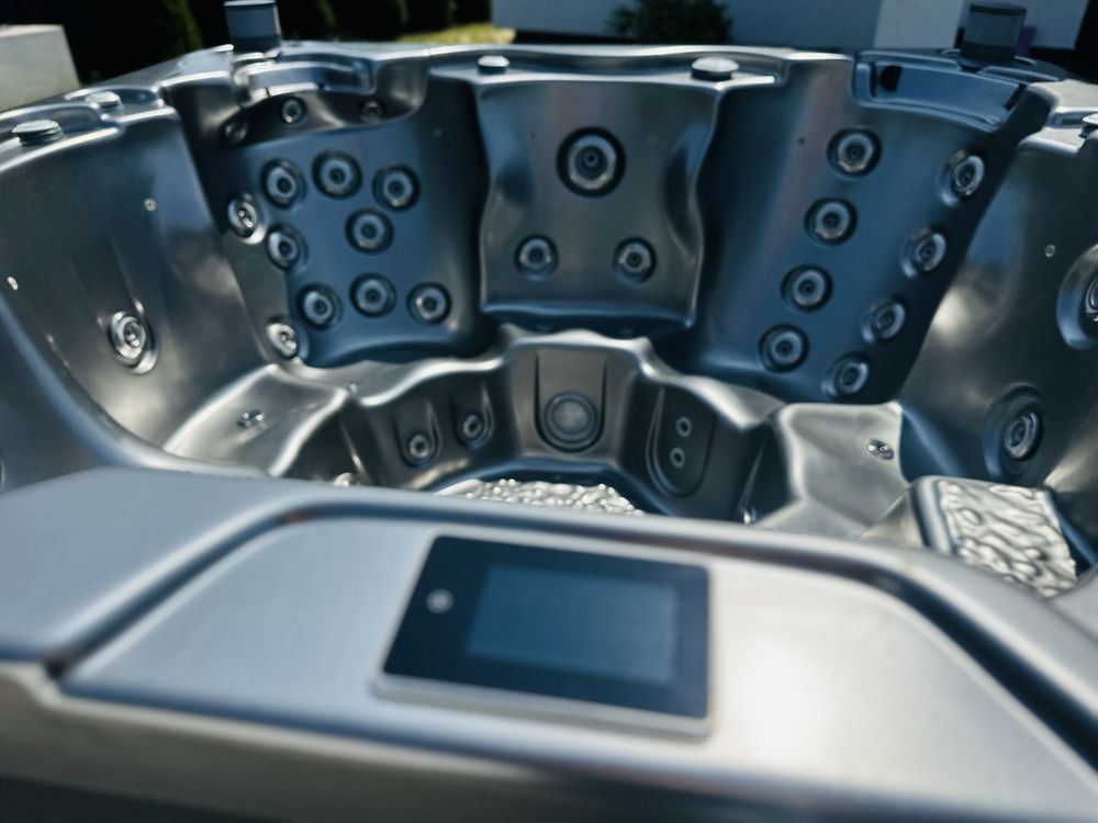 Jacuzzi exterior