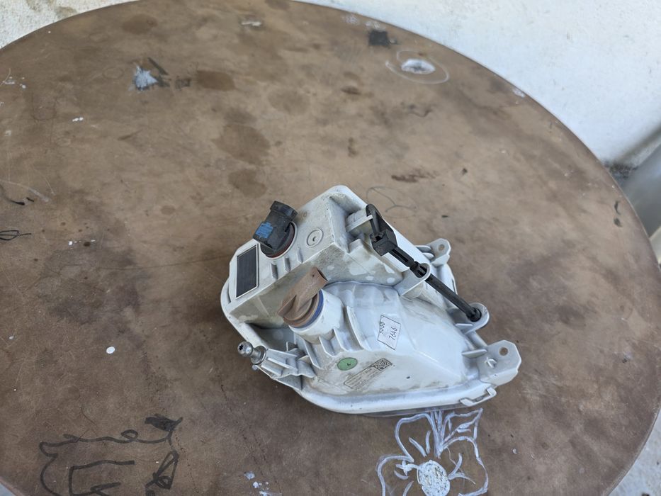 Ford kuga 2017 facelift десен халоген