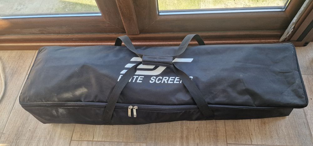 Преносим екран за проектор Elite Screen Yard Master 2 - 120 инча