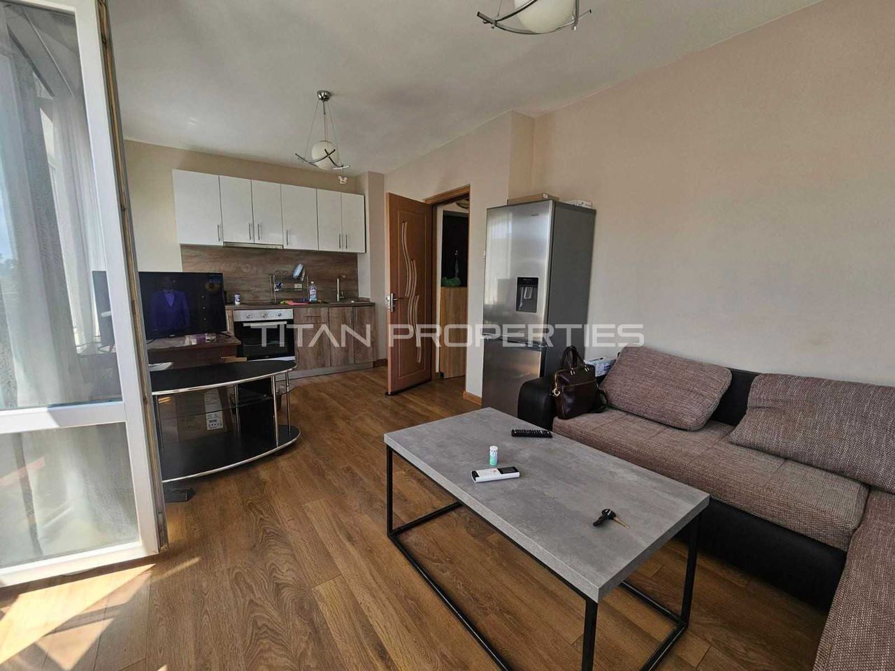 Продава се Двустаен апартамент в Варна, Възраждане 2 - 61 кв.м за 1722 €/кв.м - Снимка #2