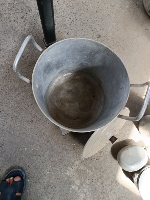 Продам алюминиевая кострюлья 30 л ссср