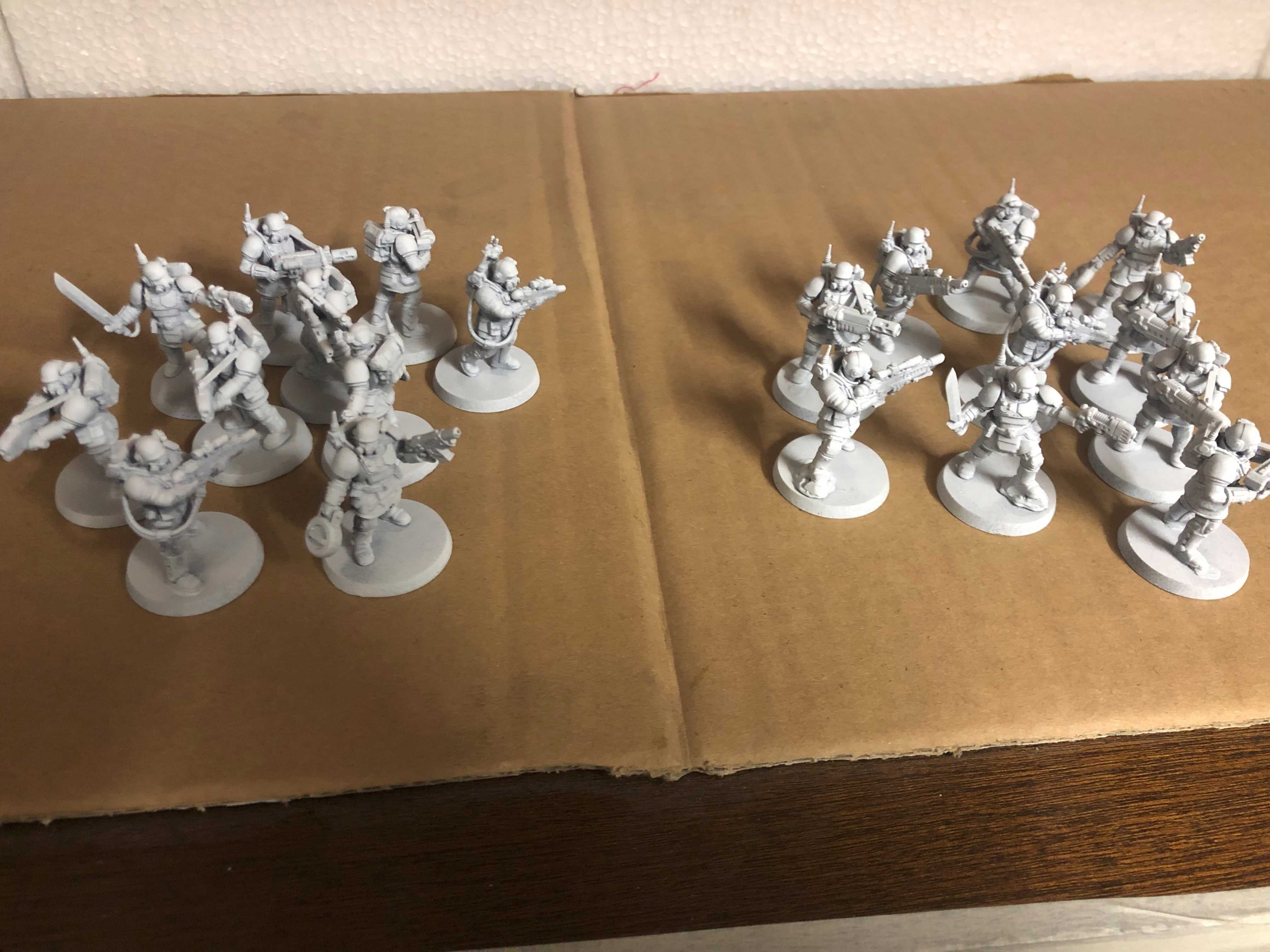 20броя Warhammer 40k 3D принтирани Kasrkin модели с бяла основа за боя