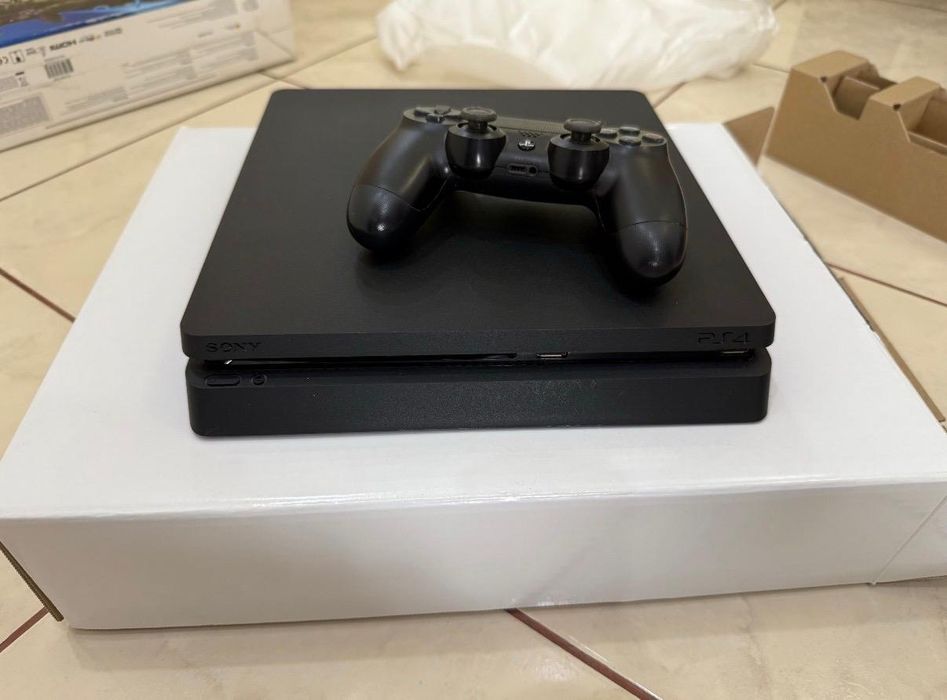 Consola PS4 Slim 1TB