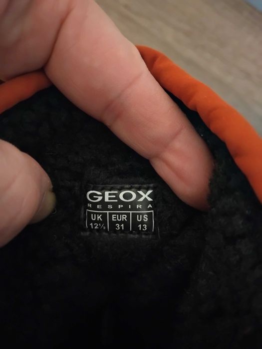 Чосто нови ботуши на Geox,н.31