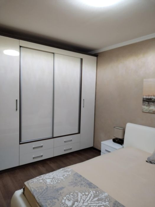 Продава се Тристаен апартамент в Бургас, Сарафово - 116 кв.м за 1983 €/кв.м - Снимка #14