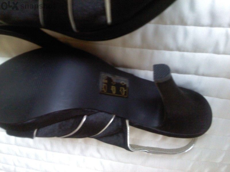 Нови Menbur сатен и естествена кожа черни 37