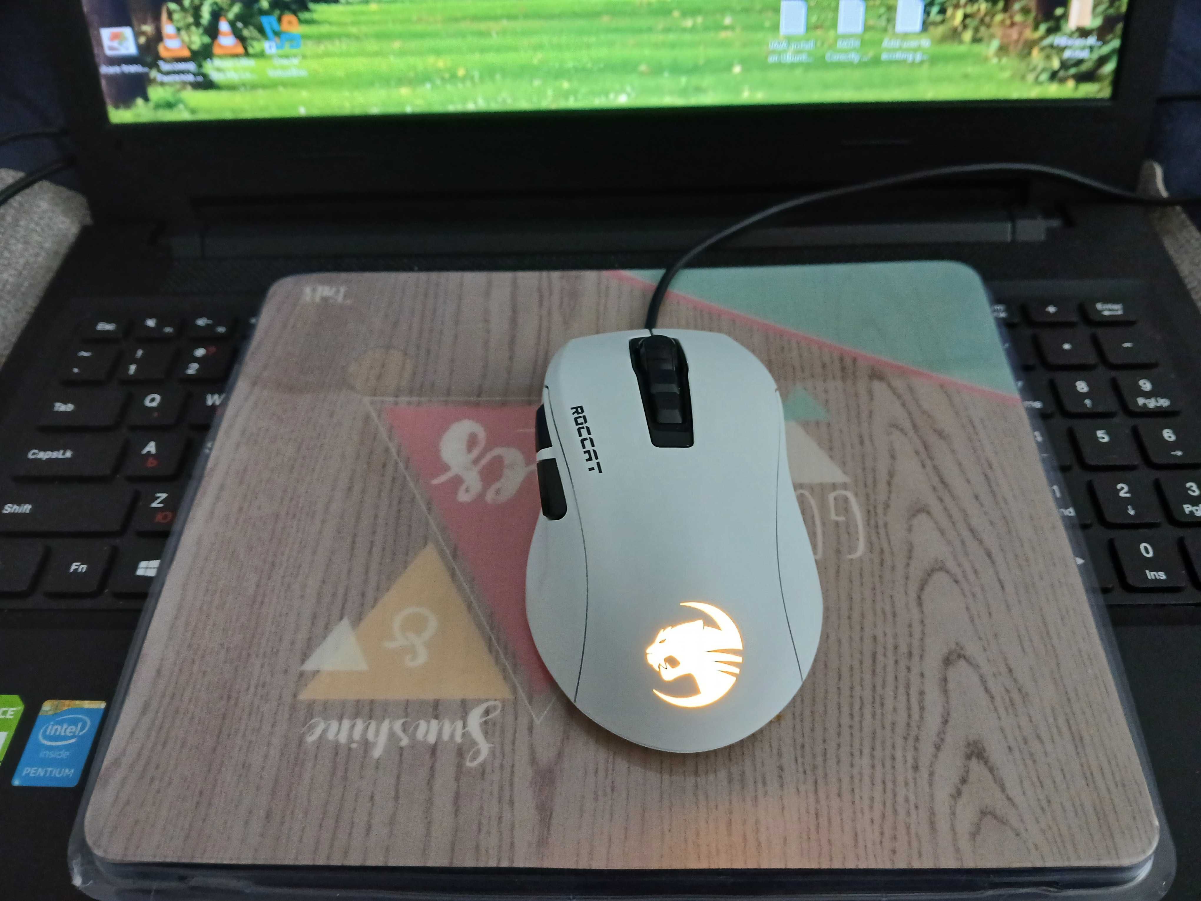 Професионална гейминг мишка Roccat Kone Pure Ultra, Ултралека , Бяла