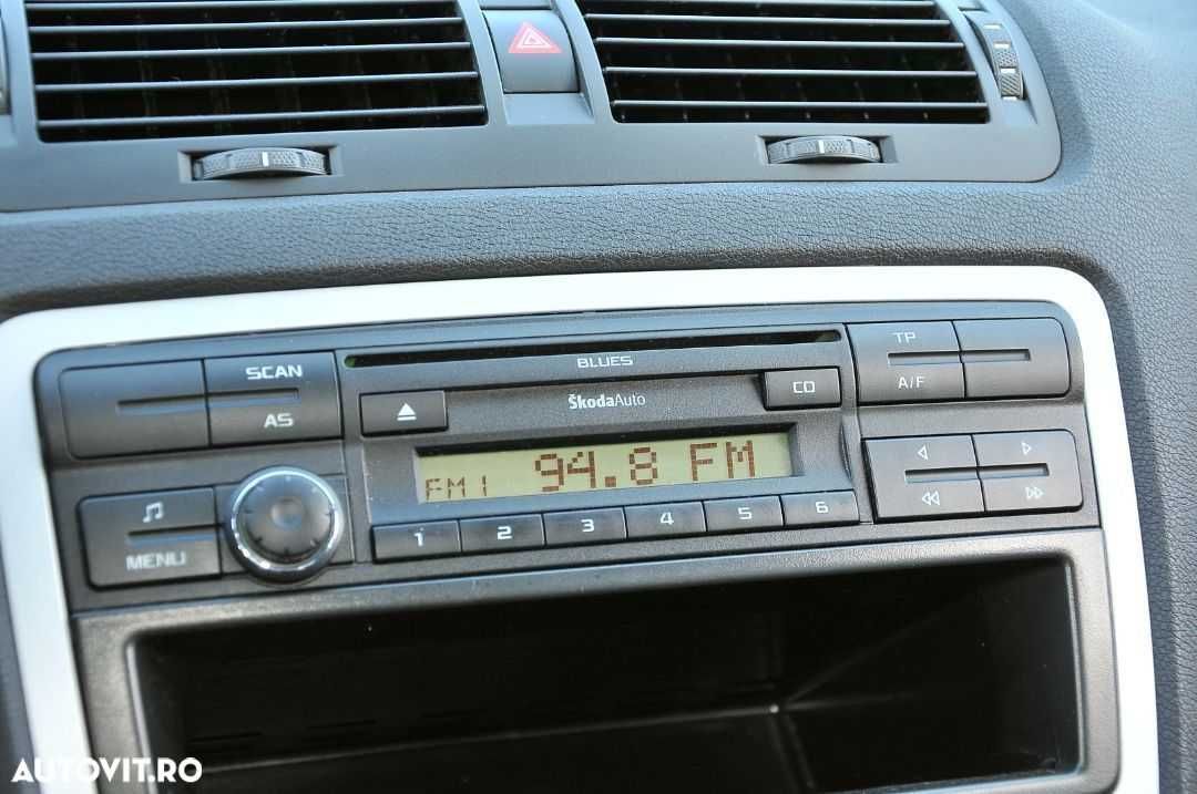 Vând Rama bord, CD player Blues si buzunar Skoda Octavia 2 (Facelift)