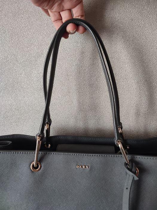 DKNY оригинална дамска чанта