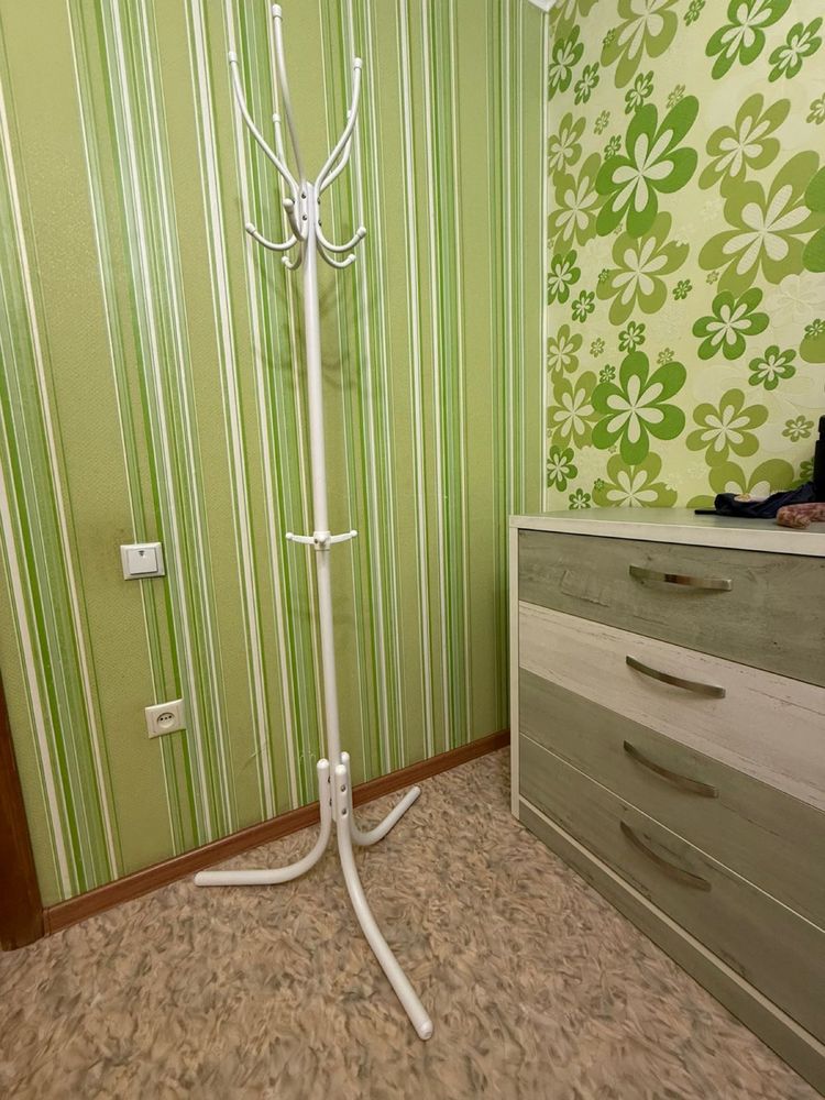 Вешалка для прихожей