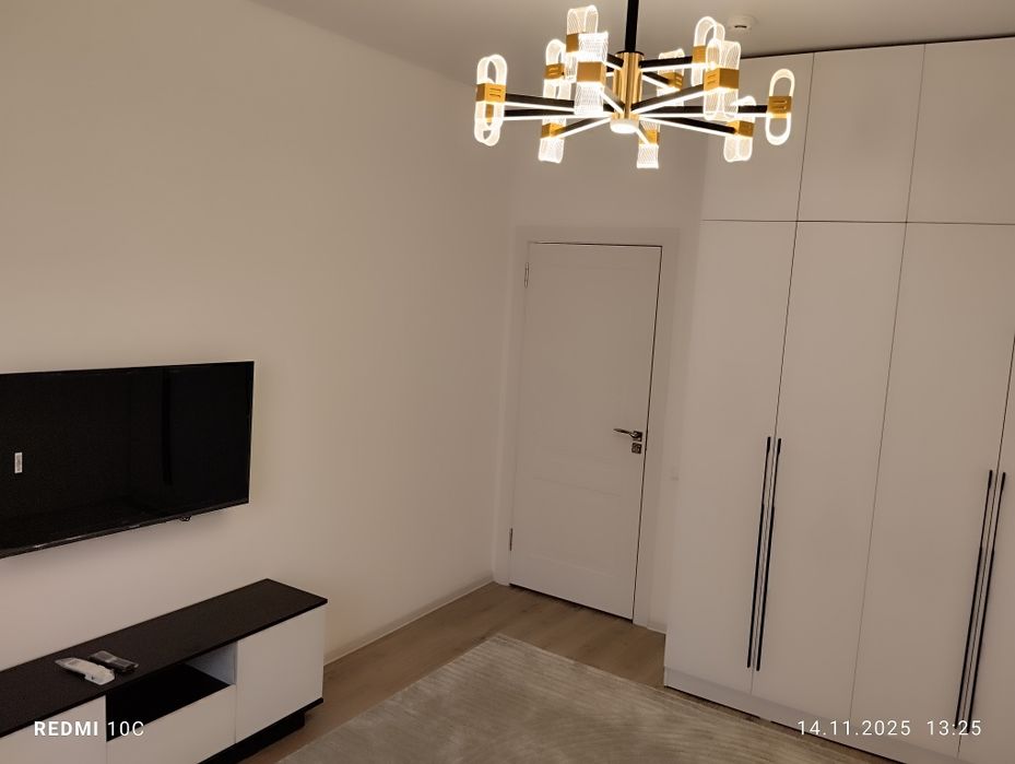 Yangi ta'mirlangan shinam 1-xonali kvartira ijaraga beriladi