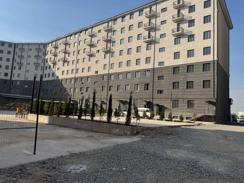 Raysentr bozori yonida 2 xonali kvartira 60²