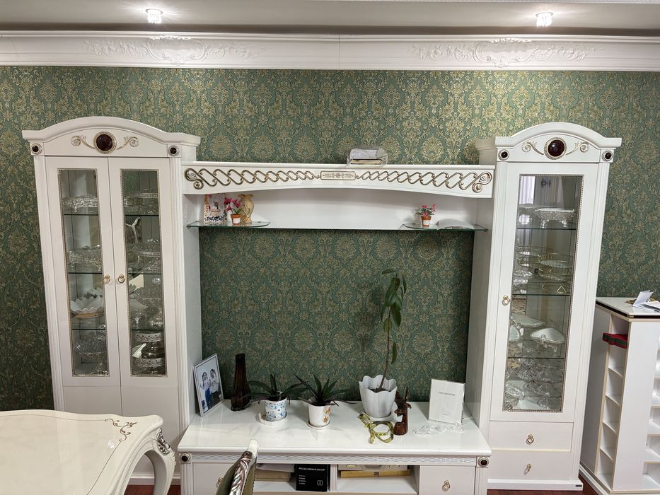 Продам Сервант