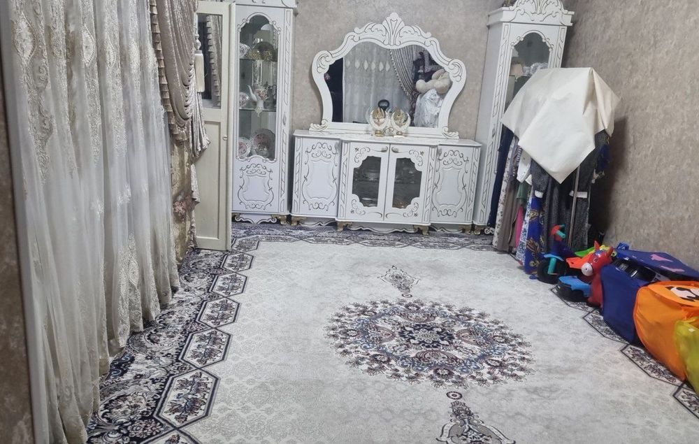 Hovli sotiladi yol yuzida