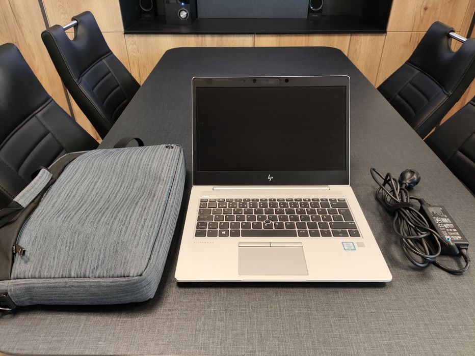 Лаптоп HP EliteBook 830 G2 + Windows 11 Pro готов за работа + чанта