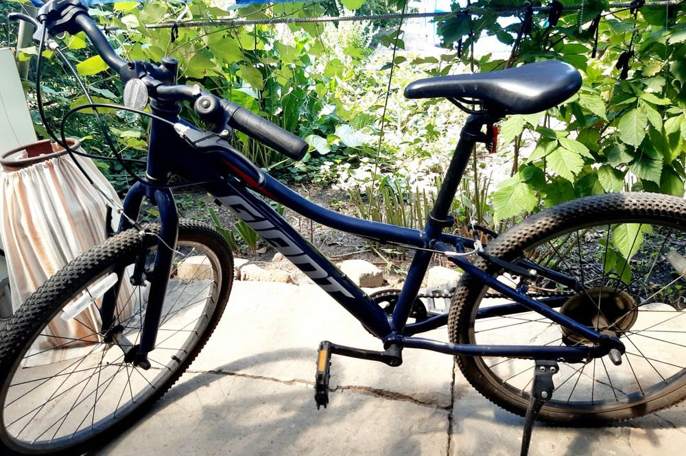 Продам велосипед giant ФИРМЕННЫЙ оригинальный