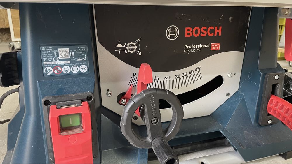 Циркуляр Bosch GTS 635-216 Professional, 1600 W, 216 мм