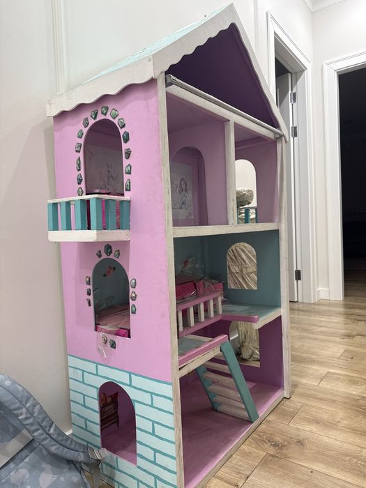 Детский кукольный домик