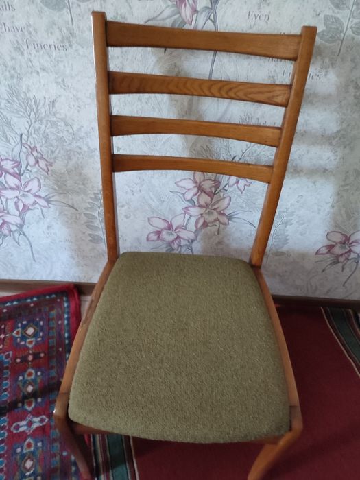 Стулья со спинками