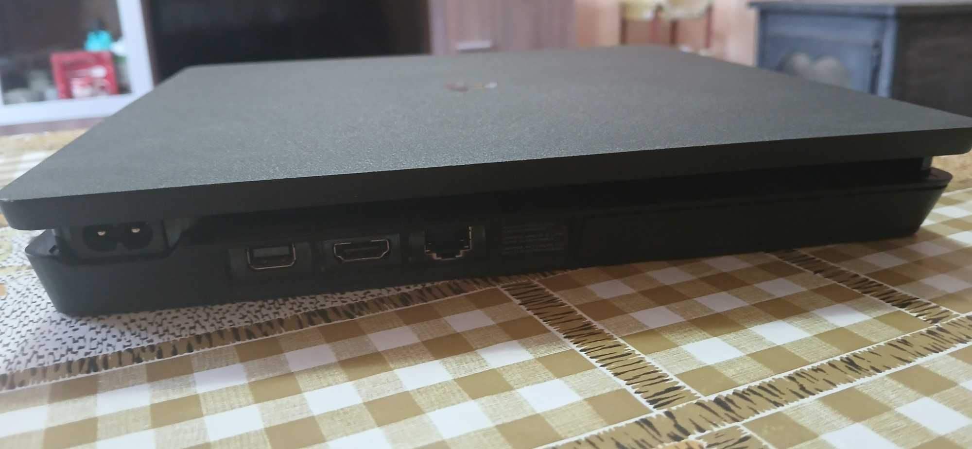 PlayStation 4 Slim – 500GB