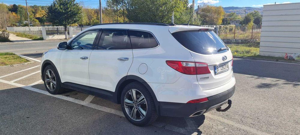 Hyundai Grand Santa Fe 2.2 CRDi Premium 4WD – 6 locuri – 4x4 Automat