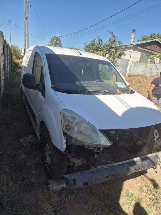 Dezmembrez Peugeot partner , Citroen Berlingo , fiat scudo 1.6 hdi 90c