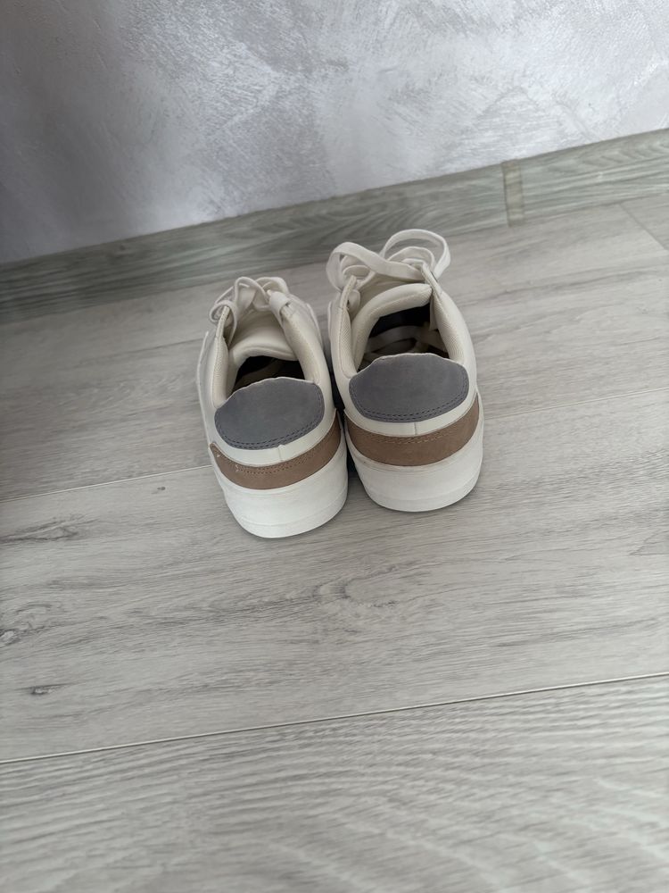 НОВО!!Обувки Pull&Bear