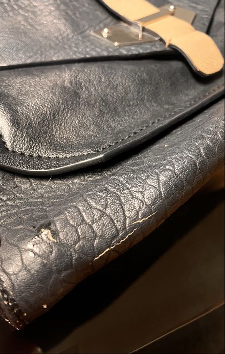 Дамска чанта Guess
