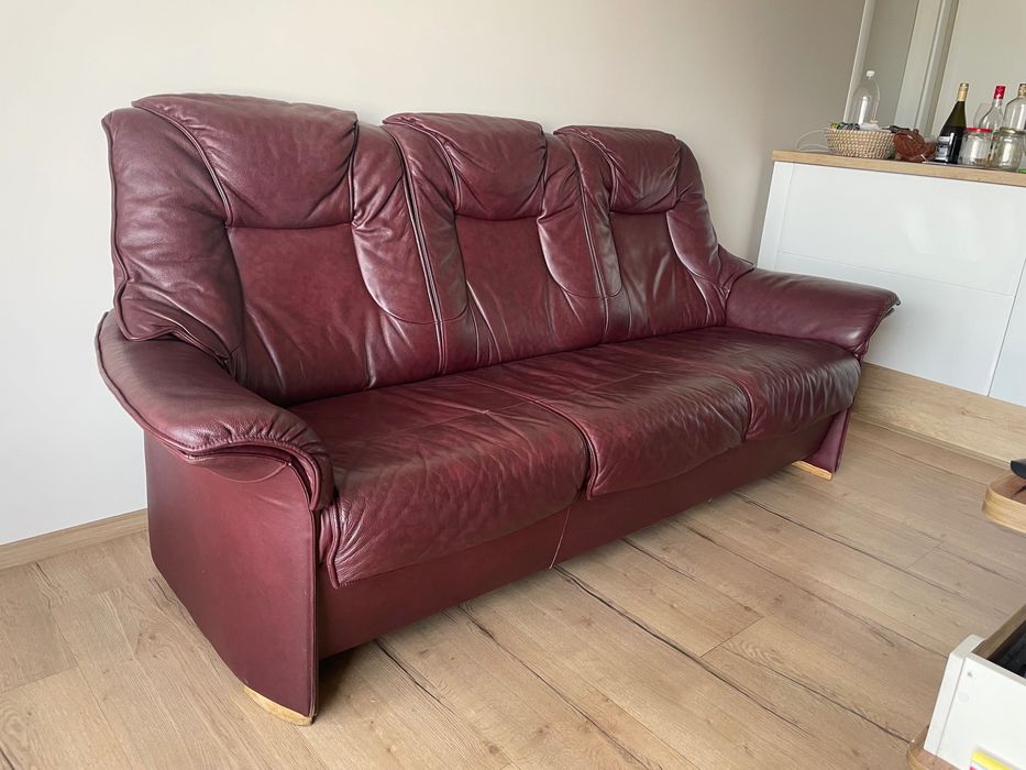 Кожен датски диван