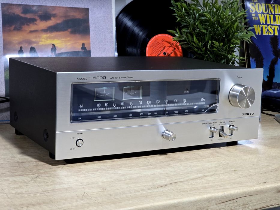 Radio tuner ONKYO T-5000, stereo hifi vintage ,argintiu