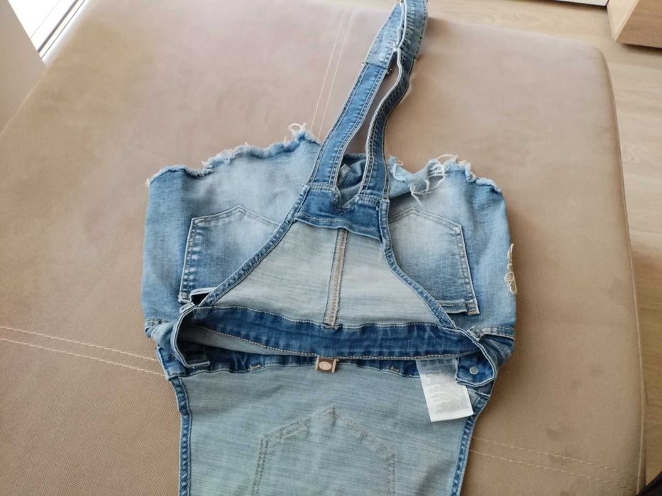 Дънкен гащеризон