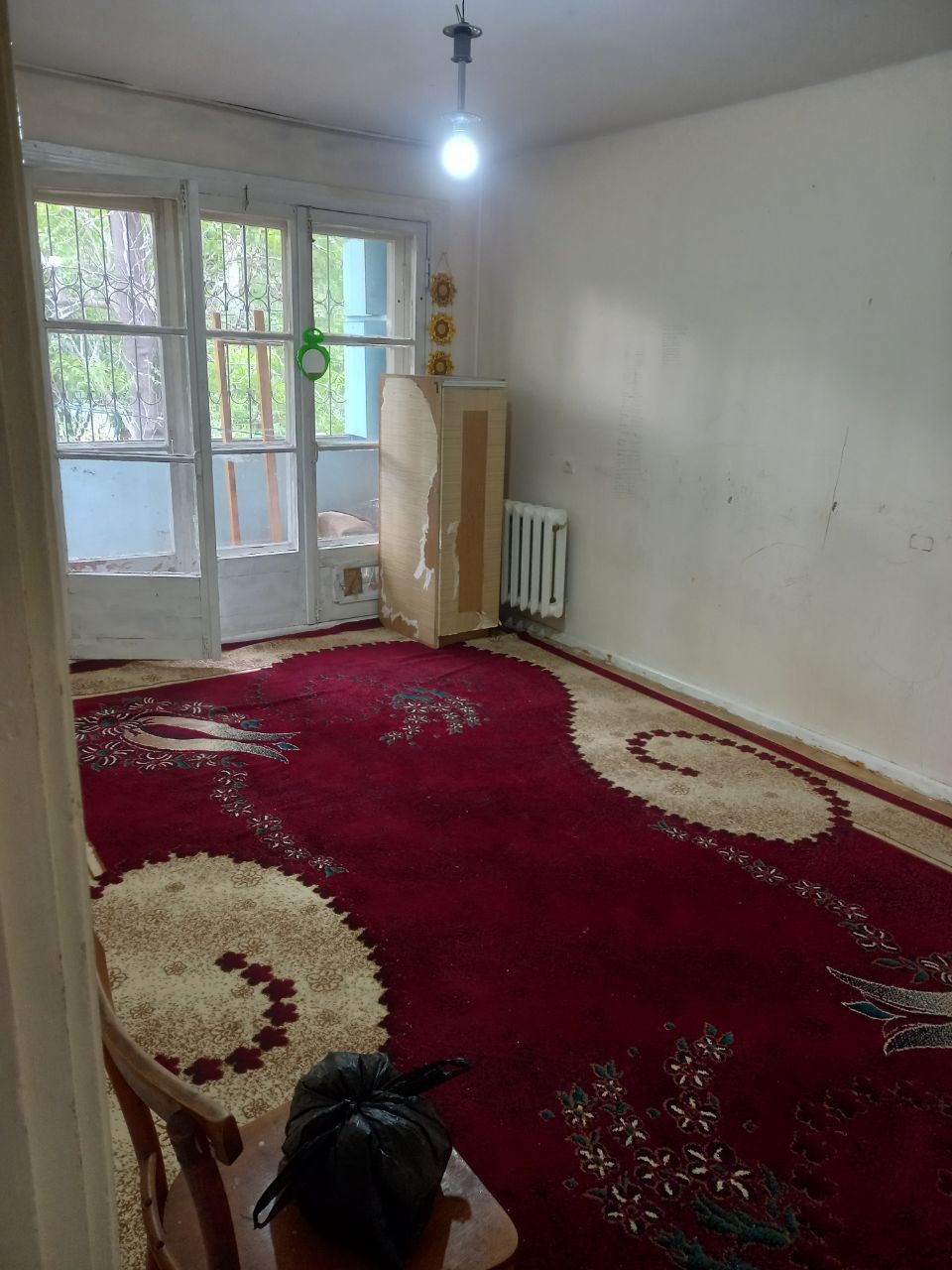 Сотилади Чилонзор 24 квартал 1 хонали 40000$