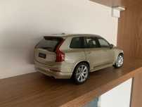 Volvo xc90 1:18 (nu kyosho autoart)