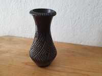 Продавам стара ретро керамична вазичка с релефи ваза керамика антика