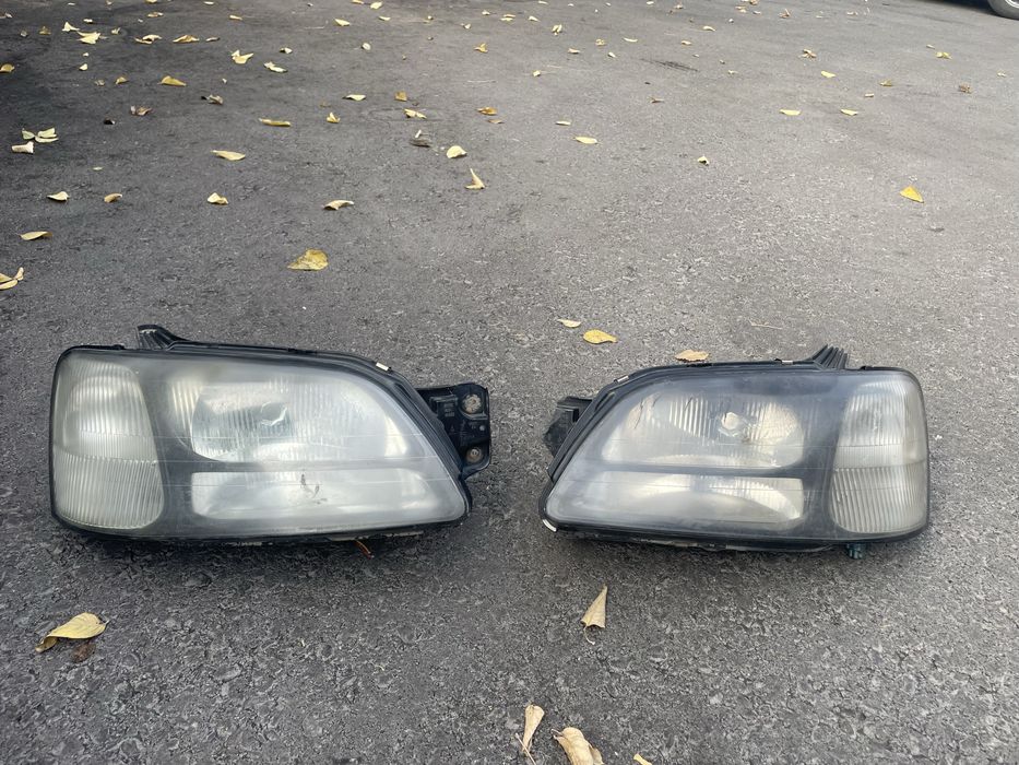 Продам фары субару B4