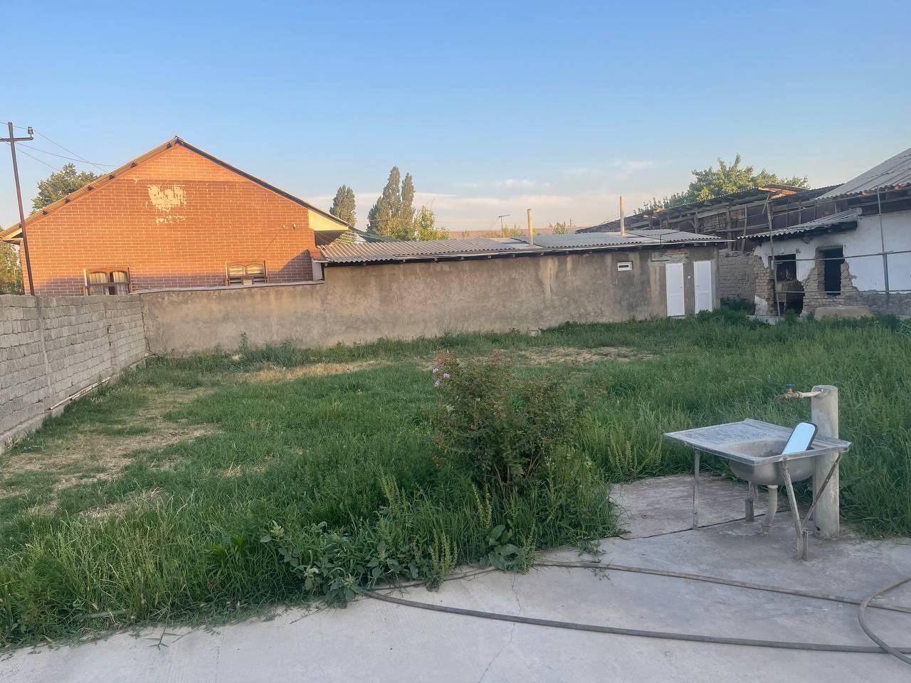Yer sotiladi tuzel hilol mahallada 3 sotok