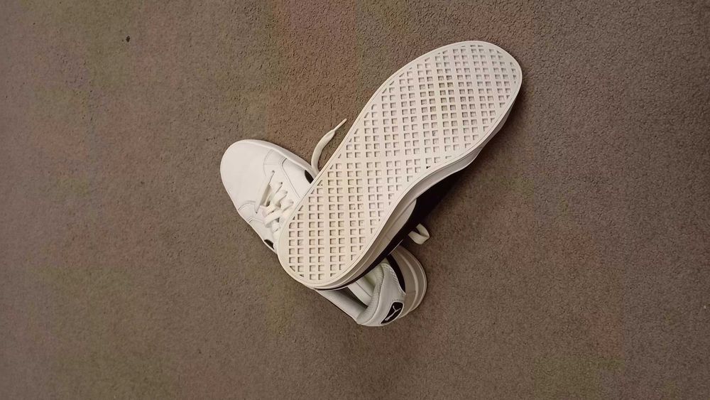 Puma/White/size:42.5