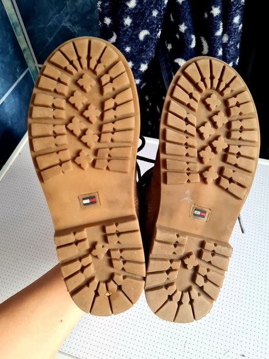 Ghete Tommy Hilfinger mărimea 34