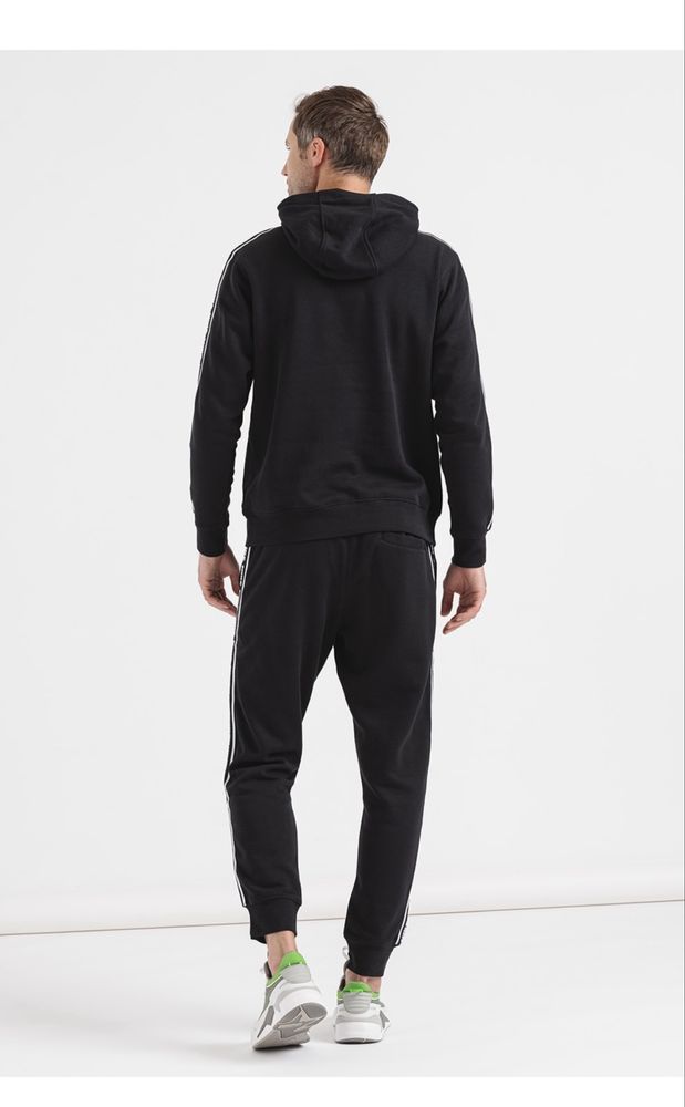 Мъжки спортен екип nike L