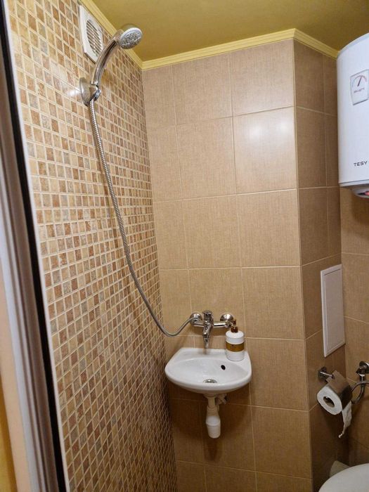 Дава се под наем Едностаен апартамент в Пловдив, Център - 25 кв.м за 225 € - Снимка #4