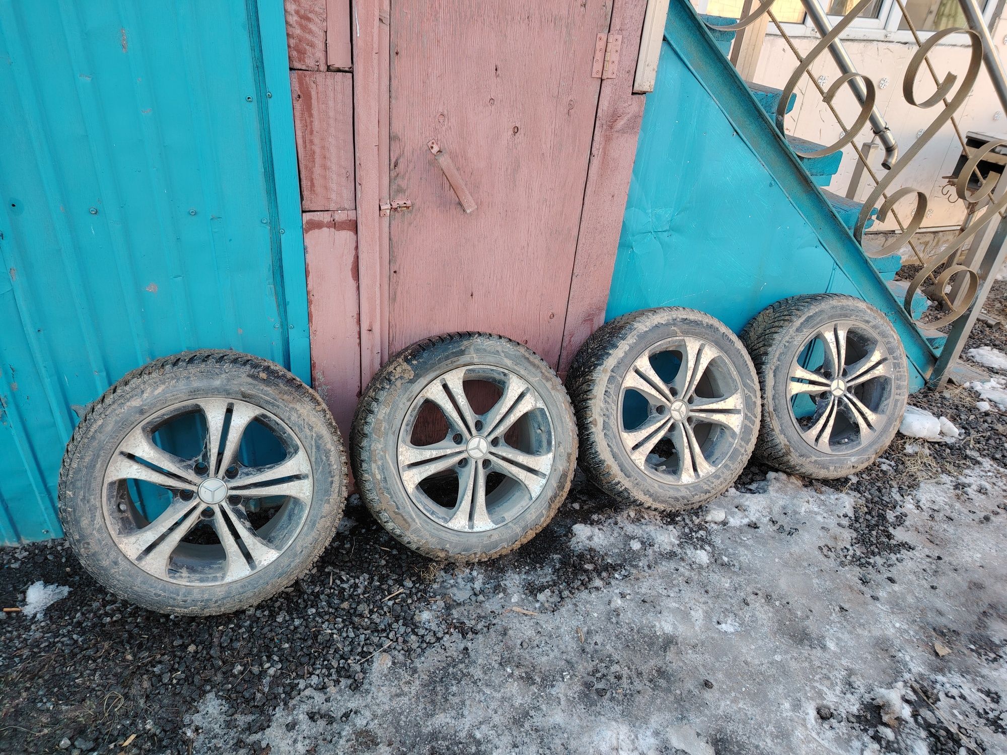 Продам шину с диском