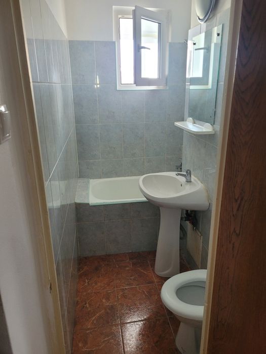 persoana fizica ofer spre inchiriere garsoniera confort 1 sporit